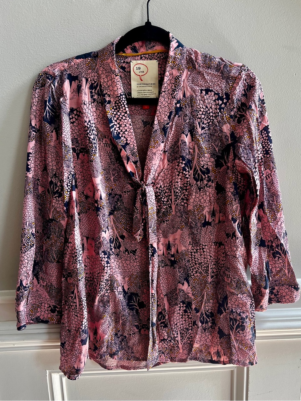 Anthropologie Conversations Size 4 Pink Navy Floral Scenic Print Tie Neck Blouse